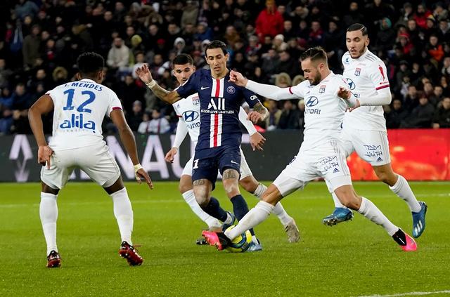 足球欧联杯精彩倒钩破门当选本周最佳进球（欧联杯惊艳倒钩破门荣膺本周最佳进球）