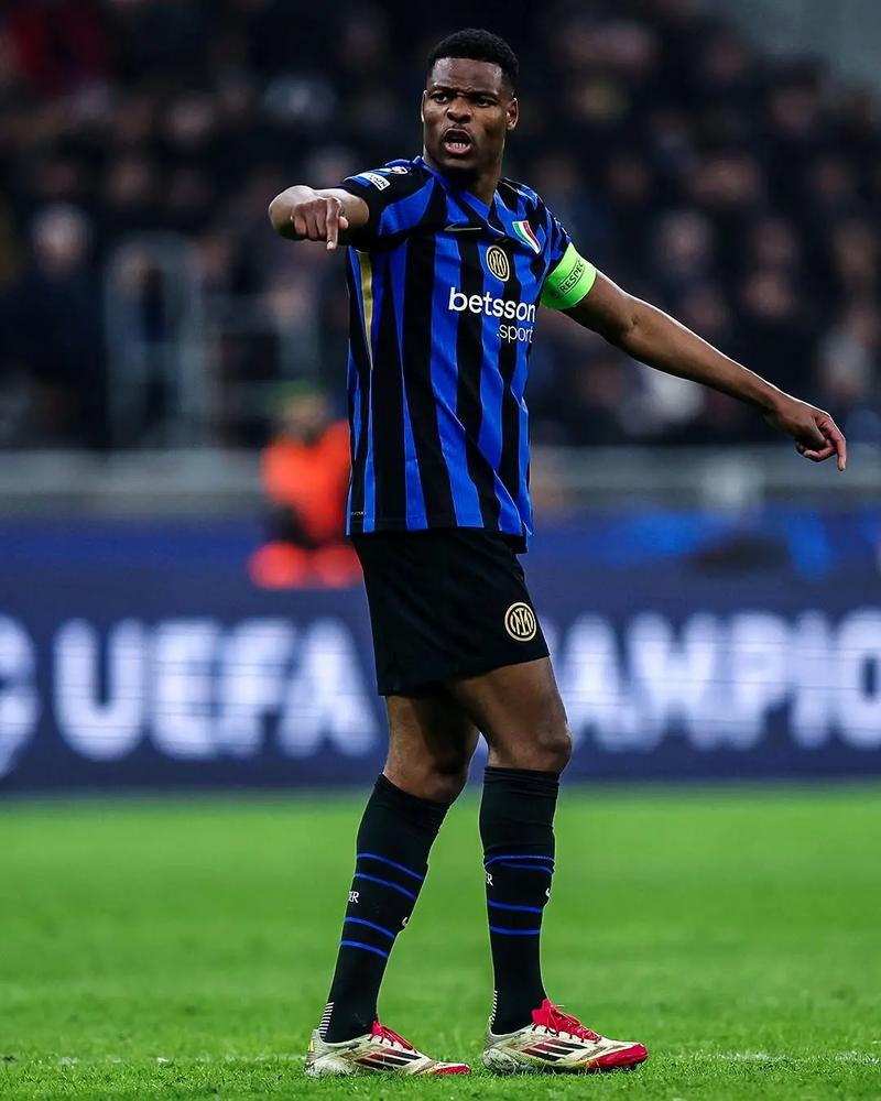 莱比锡梯队经理：中国有很多不错的球员；中国足球需要巨星（莱比锡青训主管：中国优秀球员不少，国足仍缺扛旗巨星）