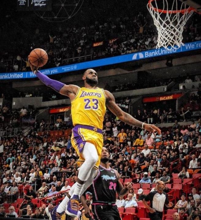 NBA战报：约基奇26分9板10助，掘金130-112轻取太阳（约基奇26分9篮板10助攻，掘金130-112大胜太阳）