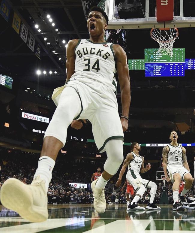 闫炳良：落后的时候没有放弃，希望伤员早日康复打好最后一场（闫炳良：逆境不言弃 盼伤员早日康复，全力冲刺最后一战）