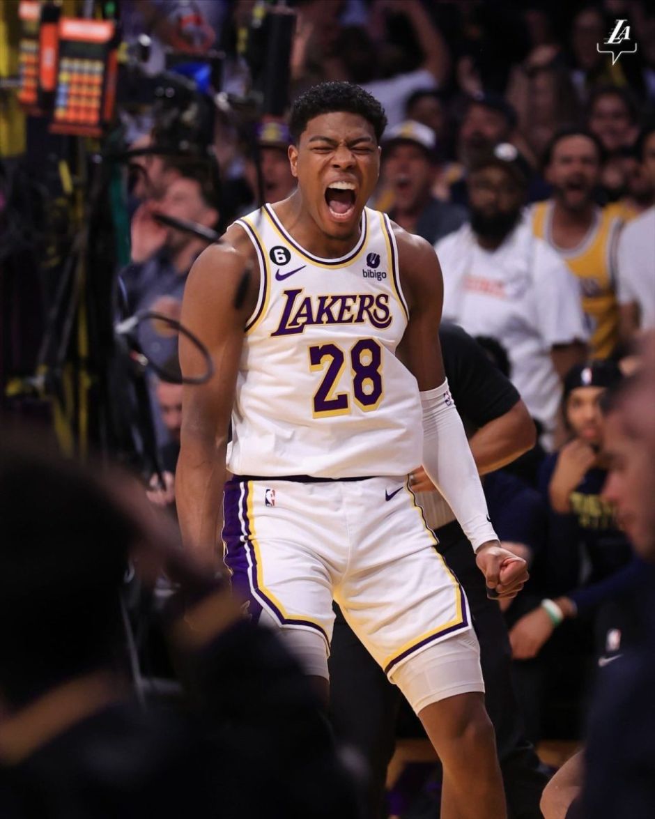 卡什：今夏只想留在维拉；还在找对象，波兰女生请私信我（卡什表态今夏只留维拉；仍在寻觅另一半，欢迎波兰女生私信）